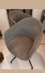 2 stoelen paar maanden oud stof kleur grijs. Draaistoelen., Huis en Inrichting, Fauteuils, Ophalen, Stof