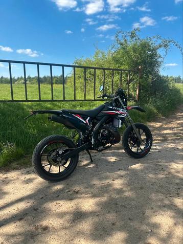 Moto 50cc klasse b/rieju mrt 50 2019/beta Sherco hm dt, Fietsen en Brommers, Brommers | Crossbrommers, Ophalen of Verzenden