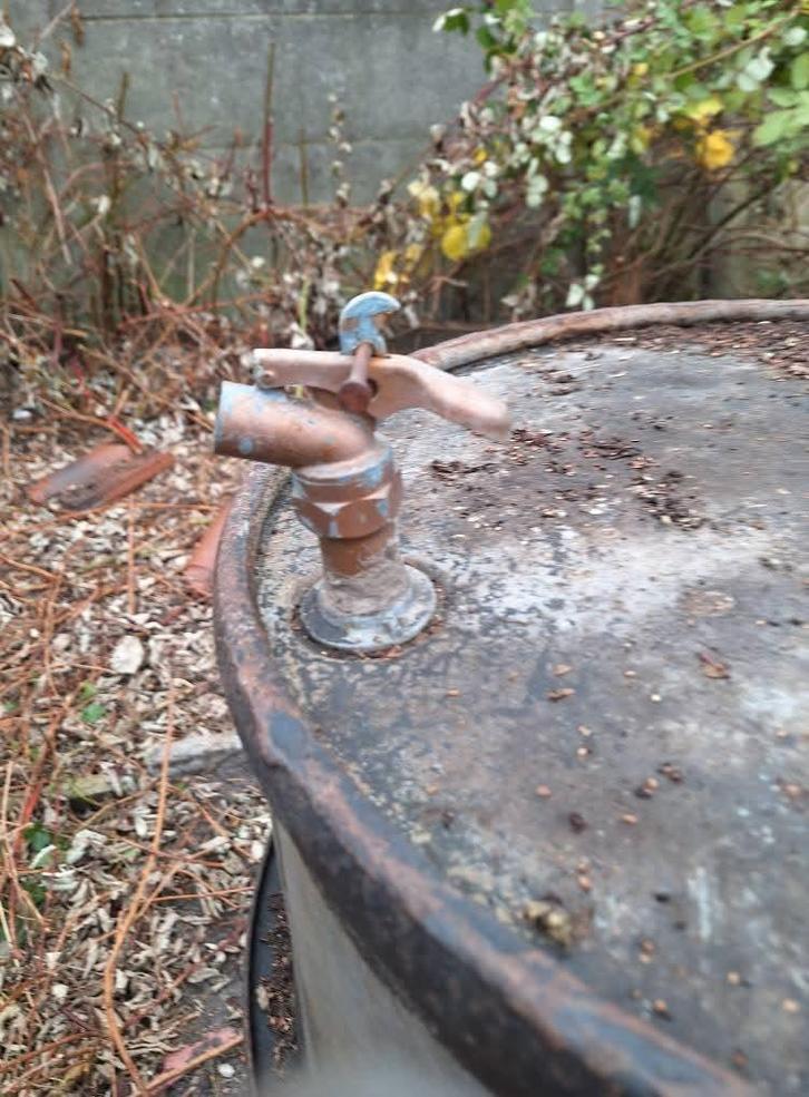 Ancien fût à carburant, Divers, Divers Autre, Enlèvement