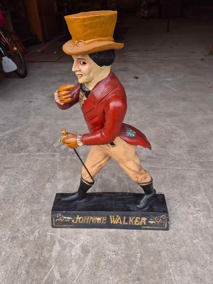 Reclamefiguur - 'Johnnie Walker' groot zeldzaam beeld 98 cm, Verzamelen, Merken en Reclamevoorwerpen, Ophalen
