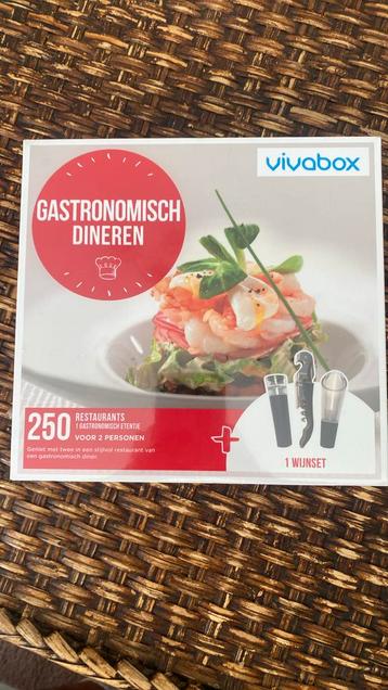 Vivabox “Gastronomisch Dineren” voor 2 personen + wijnset, Tickets & Billets, Deux personnes, Bon cadeau