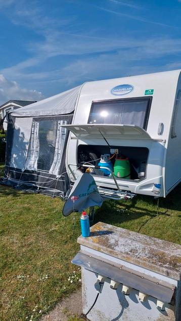 Caravan te koop , beschikbaar voor biedingen