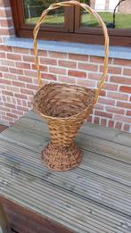 rieten mand, Huis en Inrichting, Woonaccessoires | Schalen en Manden, Ophalen, Gebruikt, Riet, Mand
