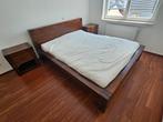 Grand lit bois naturel brun foncé, 2 tables de nuit, commode, Huis en Inrichting, Slaapkamer | Bedden, Ophalen, Bruin, Tweepersoons