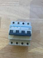 Hager MC450E automaat 4P 50A C 6kA (2e hands), Ophalen, Gebruikt, Schakelaar
