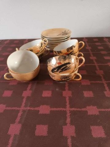 Japans porselein beschikbaar voor biedingen