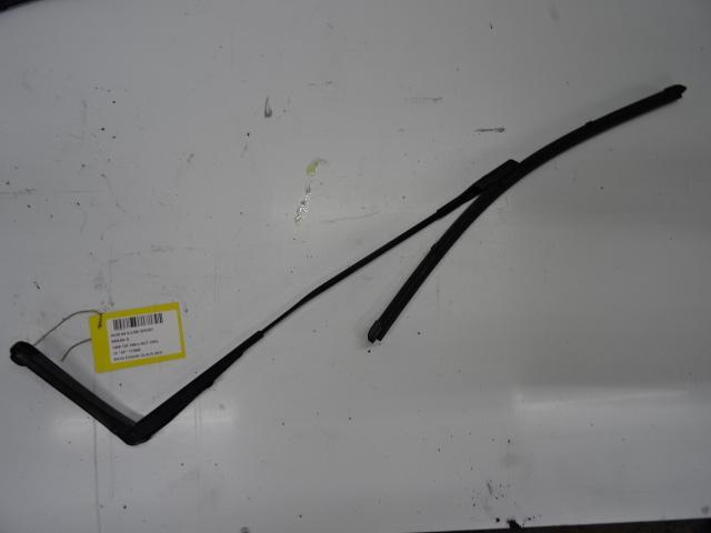 BRAS ESSUIE-GLACE BRAS AVANT DROIT Audi A4 Avant (B8), Autos : Pièces & Accessoires, Vitres & Accessoires, Audi, Utilisé