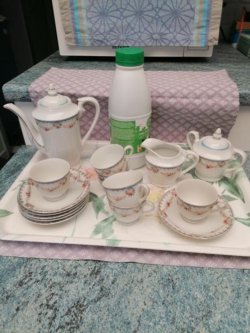 Antiek porseleinen (speelgoed) servies, Antiek en Kunst, Curiosa en Brocante, Ophalen