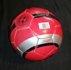 Ballon de foot, Sport en Fitness, Voetbal, Ophalen of Verzenden, Zo goed als nieuw, Bal