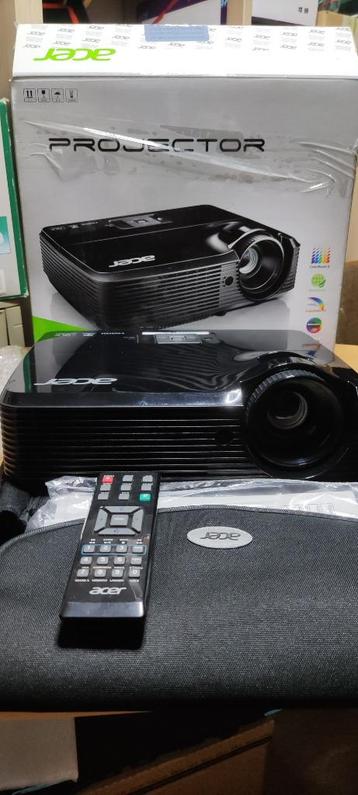 CAUSE DOUBLE EMPLOYMENT verkoopt videoprojector ACER P1120 beschikbaar voor biedingen
