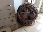 Rieten mand voor poes of kleine hond, Dieren en Toebehoren, Kattenmanden, Ophalen, Zo goed als nieuw