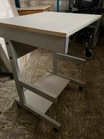 Klein computertafeltje op wielen, Huis en Inrichting, Kasten | Computermeubels, Ophalen, Overige materialen, Gebruikt, Modern