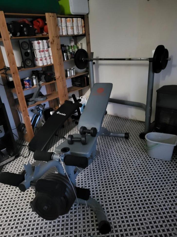 2 delige Halterbank / benchpress met veel gewichten, Sport en Fitness, Fitnessmaterialen, Ophalen