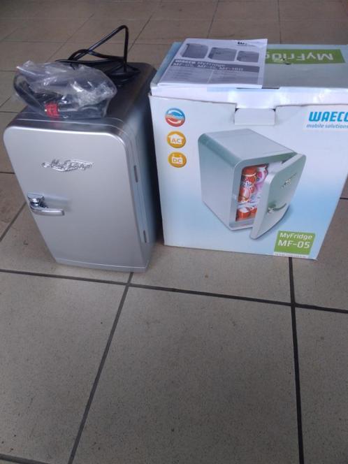 WAECO minikoelkast met tafelmodel 12 of 220 volt, koud en wa, Elektronische apparatuur, Koelkasten en IJskasten, Nieuw, Ophalen of Verzenden