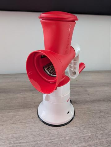 Adaptachef Tupperware râpe fine, Enlèvement ou Envoi, Comme neuf, Rouge, Autres types