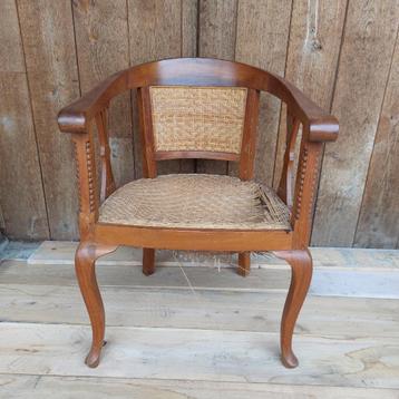 BIJZETSTOEL/-ZETEL/-FAUTEUIL met rotan vlechtwerk beschikbaar voor biedingen