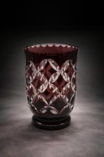 Vase cristal bohème doublé rouge taillé ancien 18 cm, Enlèvement ou Envoi