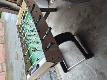 Voetbaltafel beschikbaar voor biedingen