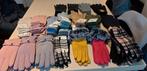 Lot dameshandschoenen 31 paar, Vêtements | Femmes, Bonnets, Écharpes & Gants, Enlèvement ou Envoi, Neuf