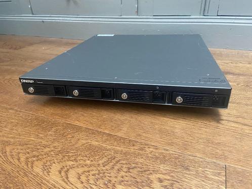 Qnap TS-453U-RP NAS / Rackserver *8gb ram upgrade*, Computers en Software, Harde schijven, Zo goed als nieuw, Server, SATA, Ophalen of Verzenden