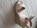 Sleehakken maat 39, Beige, Nieuw, Sandalen of Muiltjes, Ophalen of Verzenden