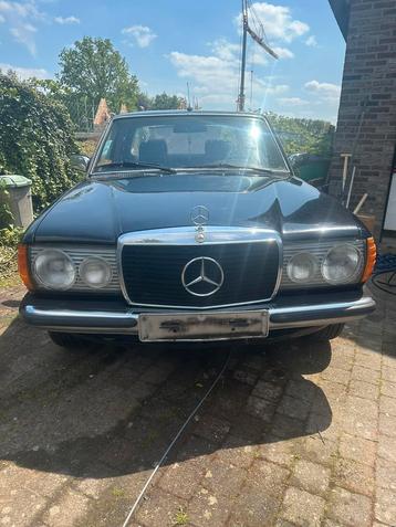 !!! MERCEDES 240D 1981 OLDTIMER  !!!, Auto's, Mercedes-Benz, 4 deurs, Stof, Zwart, Zwart