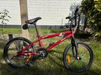BMX Btwin X-UP+ BON ETAT, Fietsen en Brommers, Fietsen | Crossfietsen en BMX, Ophalen, Staal, B twin, Voetsteunen