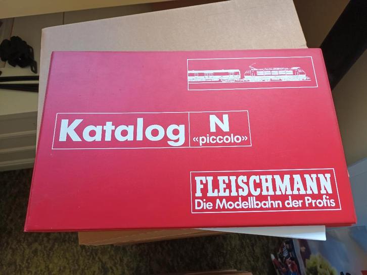 Fleischmann catalogusbinder voor winkel N schaal, Hobby en Vrije tijd, Modeltreinen | N-Spoor, Zo goed als nieuw, Overige typen
