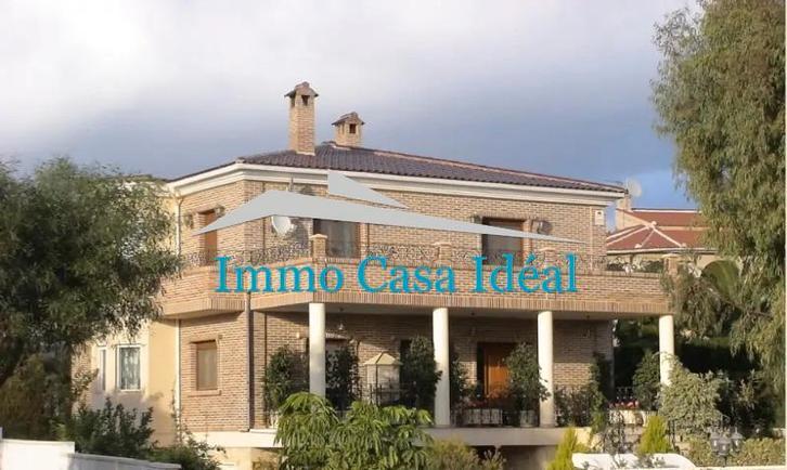Luxe vrijstaande villa met 5 slaapkamers, Immo, Étranger, Espagne, Maison d'habitation, Campagne