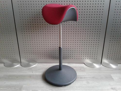 Variér (Stokke) Motion (Medium) (Rood), Heel Mooi!, Maison & Meubles, Chaises de bureau, Comme neuf, Tabouret de bureau, Rouge