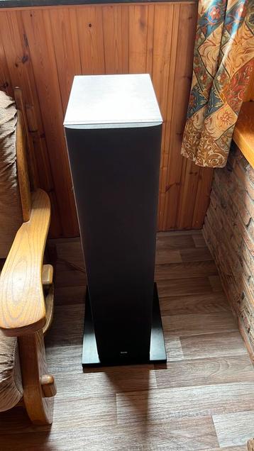 2 x zwarte Bowers&Wilkins 684 met alles beschikbaar voor biedingen