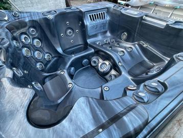Jacuzzi Dynasty Spa – Excalibur Camelot – 4 Persoons beschikbaar voor biedingen
