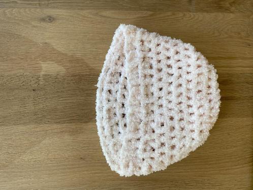 witte muts, Kinderen en Baby's, Kinderkleding | Mutsen, Sjaals en Handschoenen, Gebruikt, Muts, Meisje, Ophalen of Verzenden