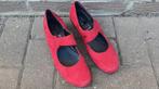 Rood fluwelen Durea schoenen, Kleding | Dames, Schoenen, Durea, Pumps, Ophalen of Verzenden, Zo goed als nieuw