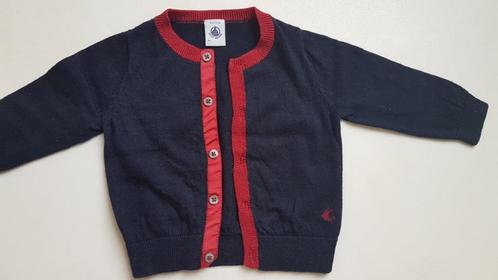 PETIT BATEAU - Gilet bleu et rouge - T.12 mois/74 cm, Kinderen en Baby's, Babykleding | Maat 74, Gebruikt, Jongetje of Meisje