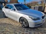 BMW 520D, Autos, Cuir, Argent ou Gris, Boîte manuelle, Noir