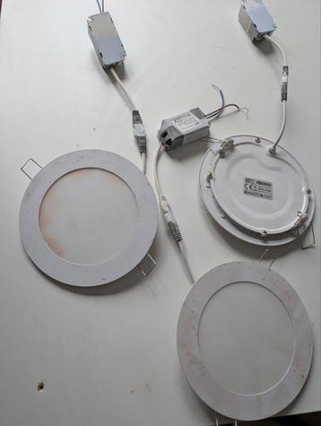4 spots lampes de cuisine beschikbaar voor biedingen