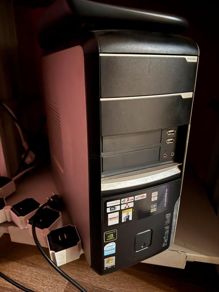 Packard Bell Imedia D2500, Computers en Software, Desktop Pc's, Gebruikt, 2 tot 3 Ghz, HDD, 4 GB, Ophalen of Verzenden