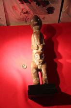 Très ancienne sculpture sur le fécondité du Congo Belge
