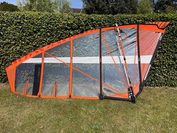 RRD zeilen7  en 6m2, met bijhorende deelbare mast en giek beschikbaar voor biedingen