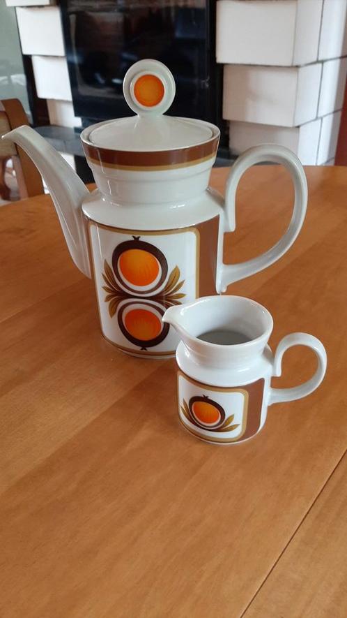 Très belle cafetière et pot à lait vintage TIRSCHENREUTH, Antiek en Kunst, Antiek | Servies los, Ophalen of Verzenden