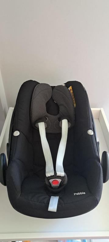 FamilyFix (basis) + Maxi-Cosi (Pebble) + hoes beschikbaar voor biedingen
