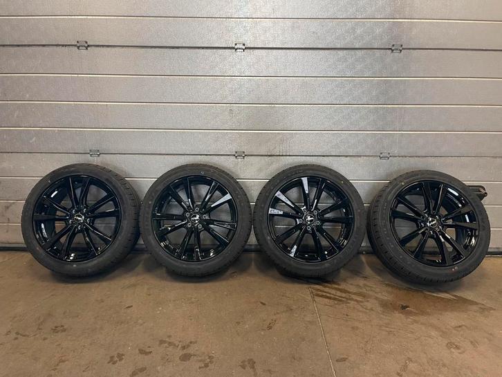 Mercedes-Benz Vito / V- klasse winterset, Autos : Pièces & Accessoires, Pneus & Jantes, Jante(s), Enlèvement