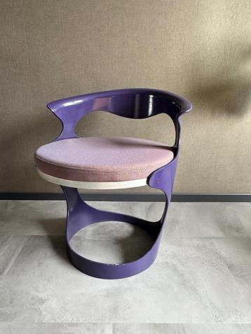 4 space age stoelen beschikbaar voor biedingen