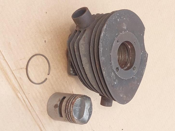 ILO MG 125 cc motor cilinder en zuiger MG125 oldtimer 52.94, Motoren, Onderdelen | Oldtimers, Gebruikt, Ophalen of Verzenden