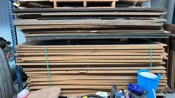 Pallet Vezel platen 22 mm dik  270 x110 cm beschikbaar voor biedingen