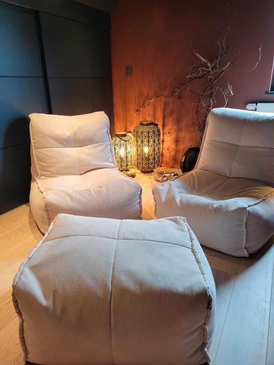 Ensemble deux chauffeuses et un pouf de la marque TAKANAP, Maison & Meubles, Canapés | Coins salons complets, Comme neuf, Enlèvement