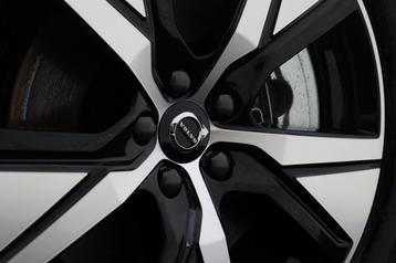 Wieldop / Naafdop Volvo zwart beschikbaar voor biedingen