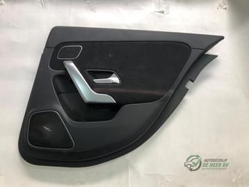 Bekleding Set (compleet) van een Mercedes A-Klasse beschikbaar voor biedingen