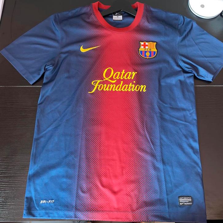 FC Barcelona 2012/2013 thuis shirt (Maat M & nieuwstaat), Sport en Fitness, Voetbal, Zo goed als nieuw, Shirt, Maat M, Ophalen of Verzenden